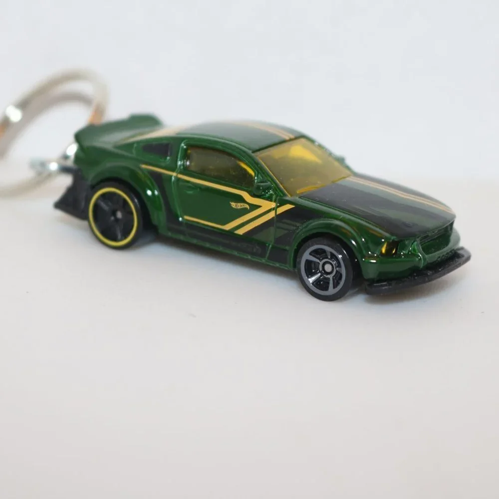 Hot Wheels '05 Mustang key chain modified OOAK